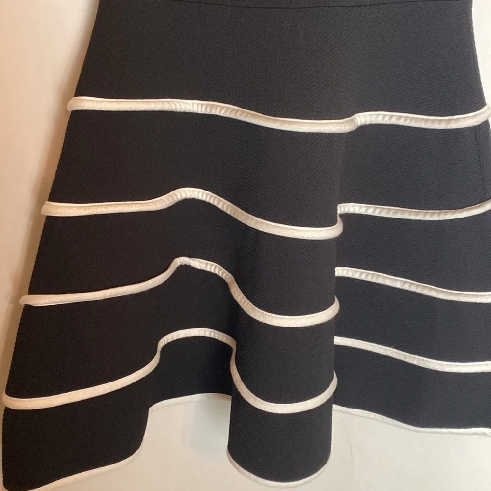 Aqua Mini Fit & Flare Scoop Neck Black & White Cocktail & Party Dress M Holiday - Picture 5 of 7